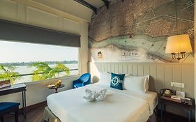 Polo Floatel Kolkata